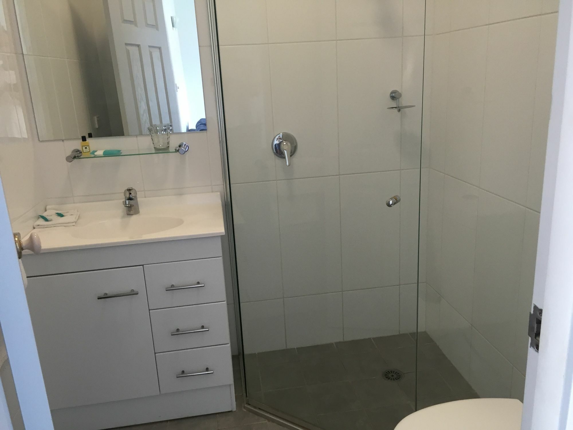 Aquarius Apartments Молимук Екстериор снимка